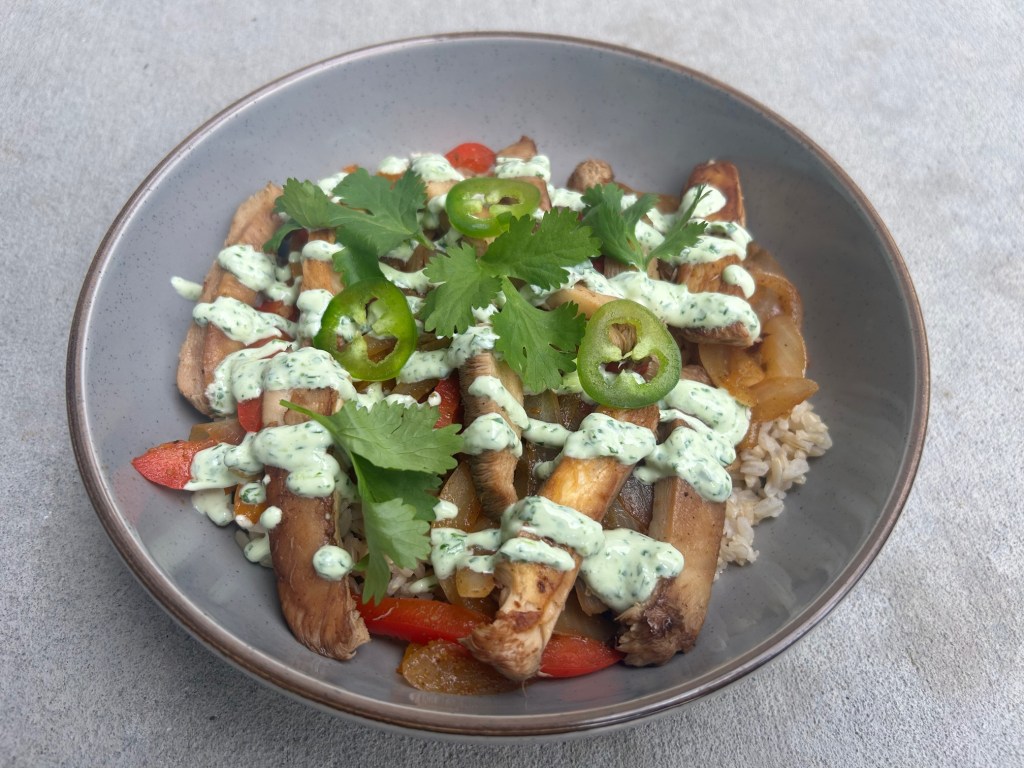 Lion’s Mane Fajita Bowl with Brown Rice and a Jalapeno Cilantro Yogurt&nbsp;Sauce